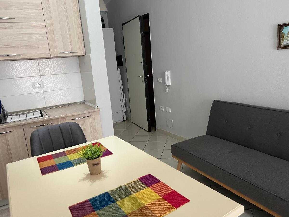 Emi Sol Apartment Vlore Exterior photo